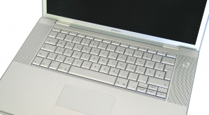 Первые алюминиевый MacBook Pro анонсированный!